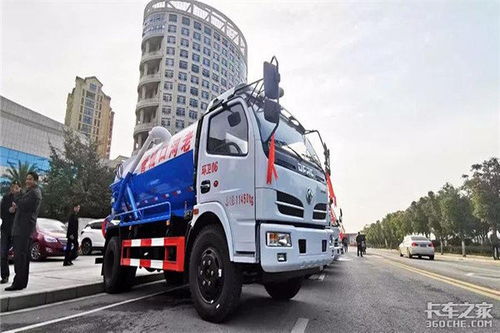 首批東風(fēng)福瑞卡環(huán)衛(wèi)車(chē)精裝上陣，開(kāi)啟道路清掃新篇章